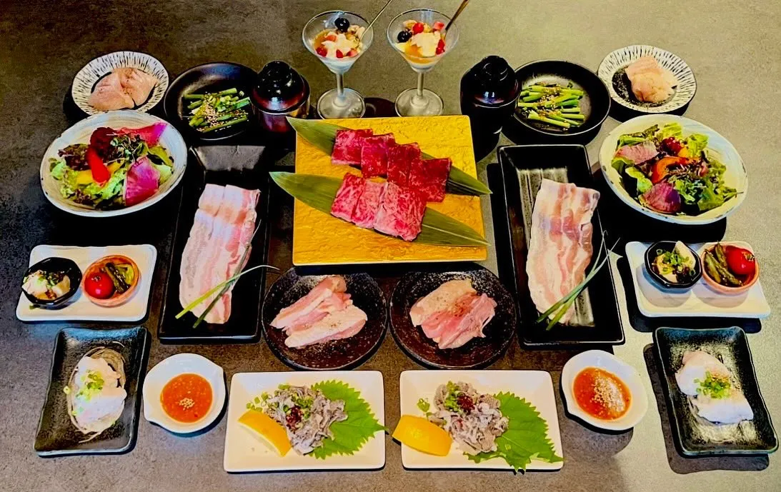 焼肉御華がお届けする贅沢な御華コースは、日本が誇る最高級肉「...